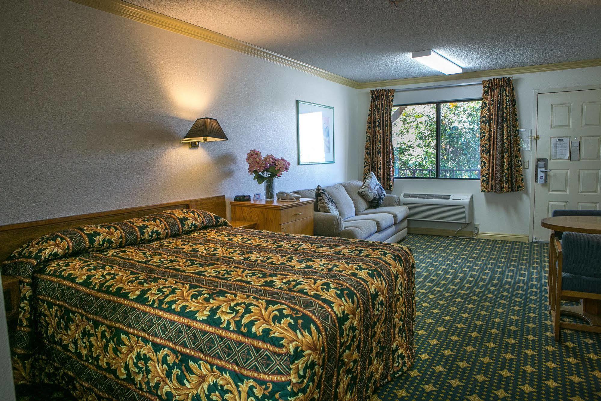 Regency Inn Norco Kültér fotó